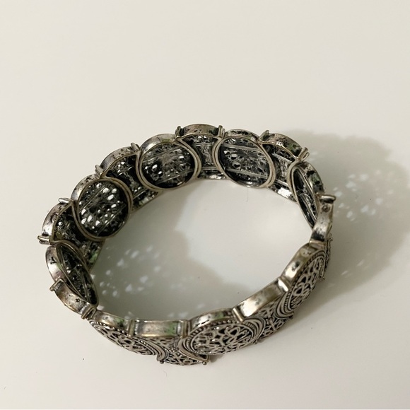 Vintage Silver Tone Filigree Stretch Bracelet - Picture 3 of 13